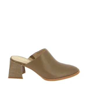 Brazilio 56002 Taupe Mule