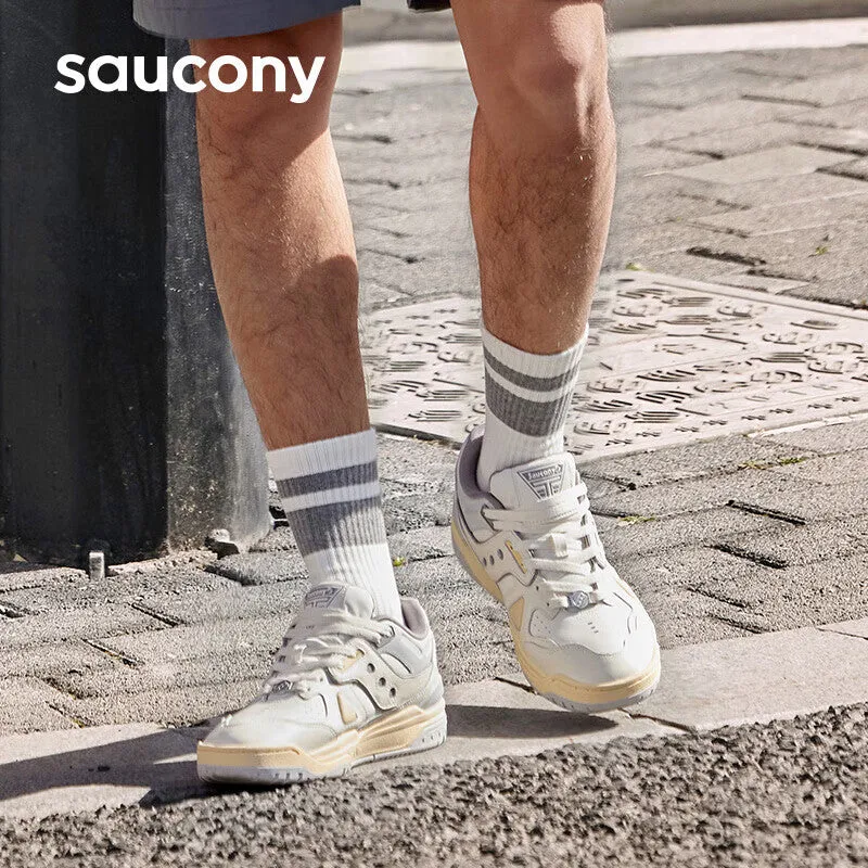 Classic unisex sneakers Saucony Cross 90 PRM for sports and leisure, gray / white